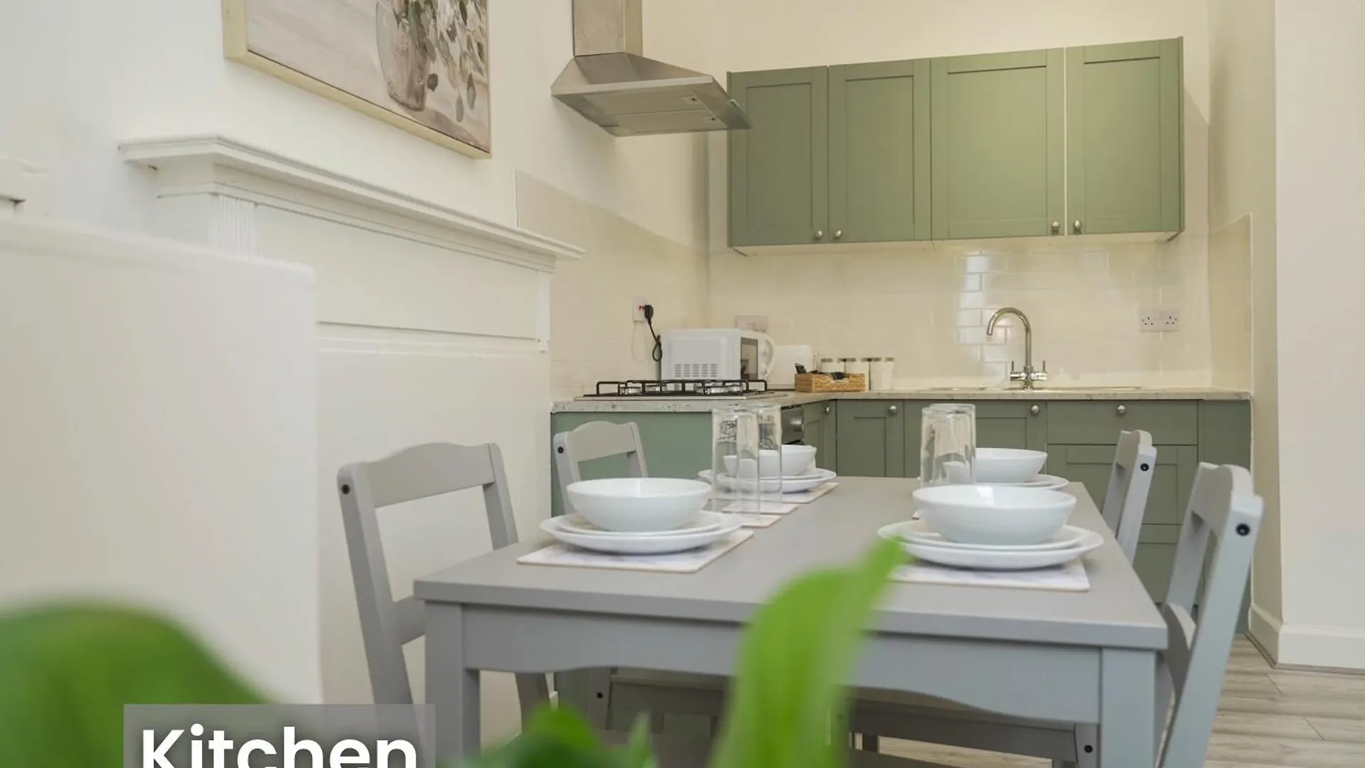 Edinburgh Modern Apartment In Haymarket, City Centre